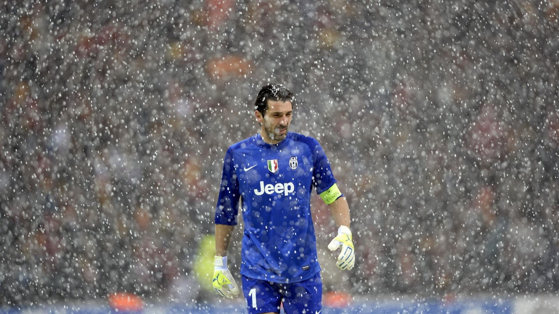 弗朗索瓦·霍尔茨豪伊泽：在攻防转换中展现极强的适应能力，弗雷德.霍伊尔